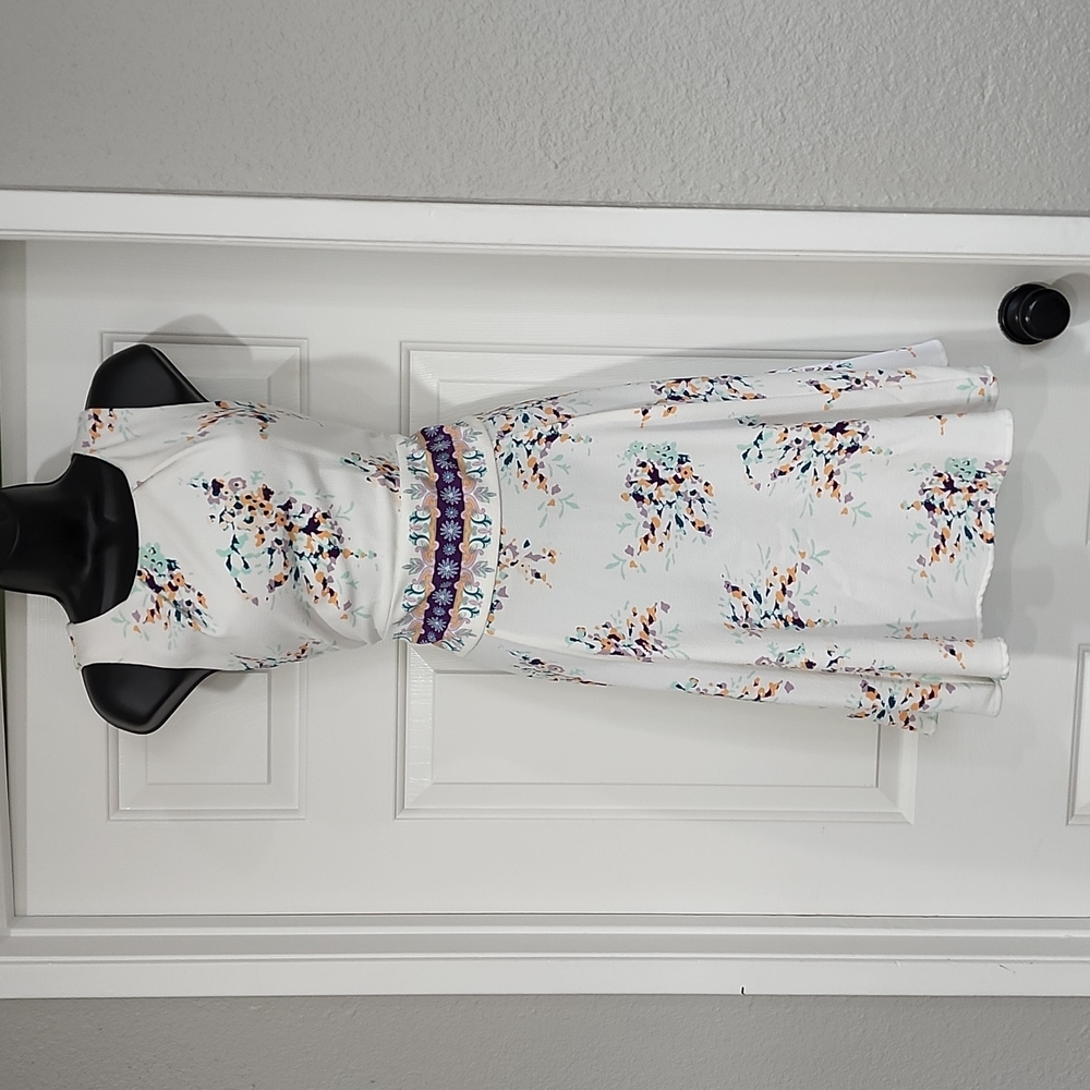 Flower print dress.